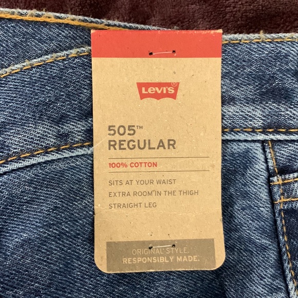 NWT Levi’s 505 Regular Jeans - Picture 4 of 5